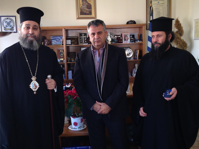 Ο Σεβασμιώτατος στον Αστυνομικό Διευθυντή Πειραιώς