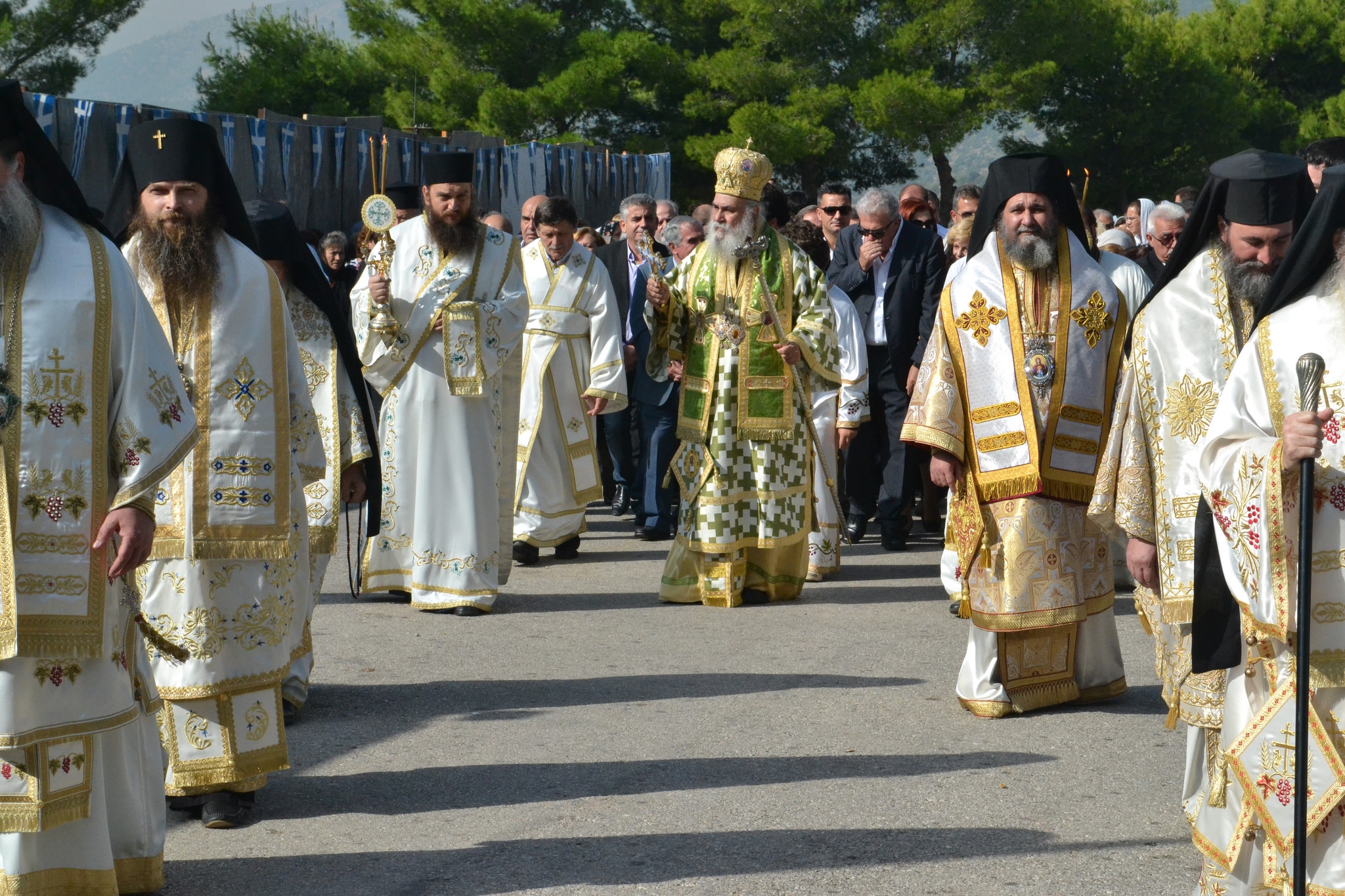 Ο Σεβασμιώτατος στην Ι.Μ. Αγίων Κυπριανού και Ιουστίνης