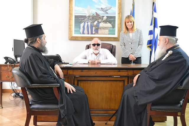 Παρέμβαση της Ιεράς Συνόδου υπέρ των αρνητών του ΑΜΚΑ
