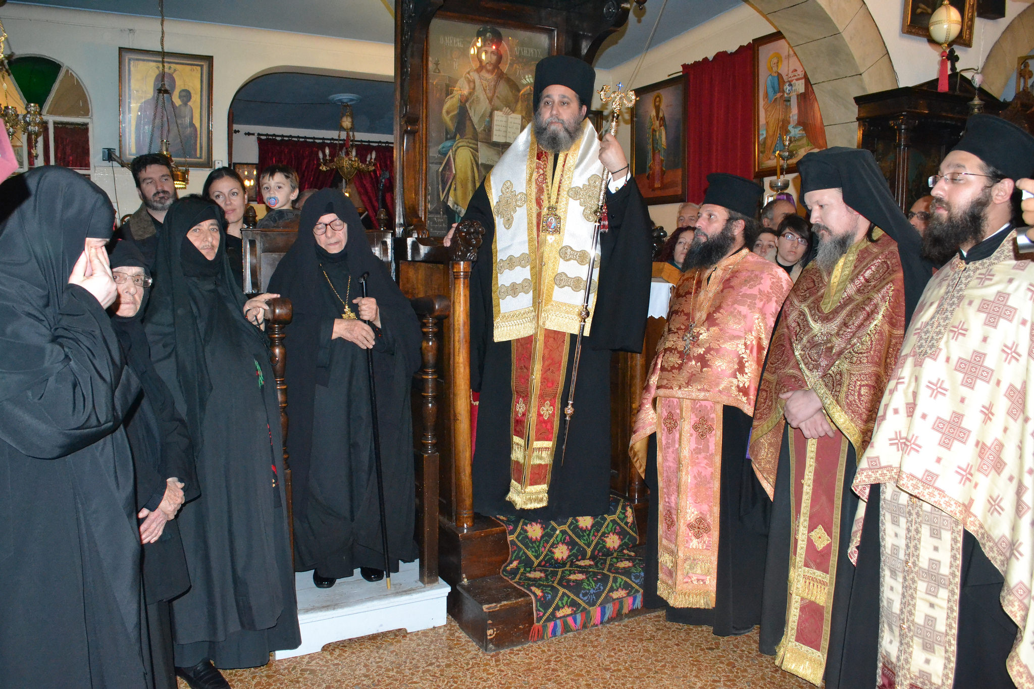 Ενθρονίστηκε η νέα Καθηγουμένη της Ι.Μ. Αγίου Αρτεμίου Κορυδαλλού