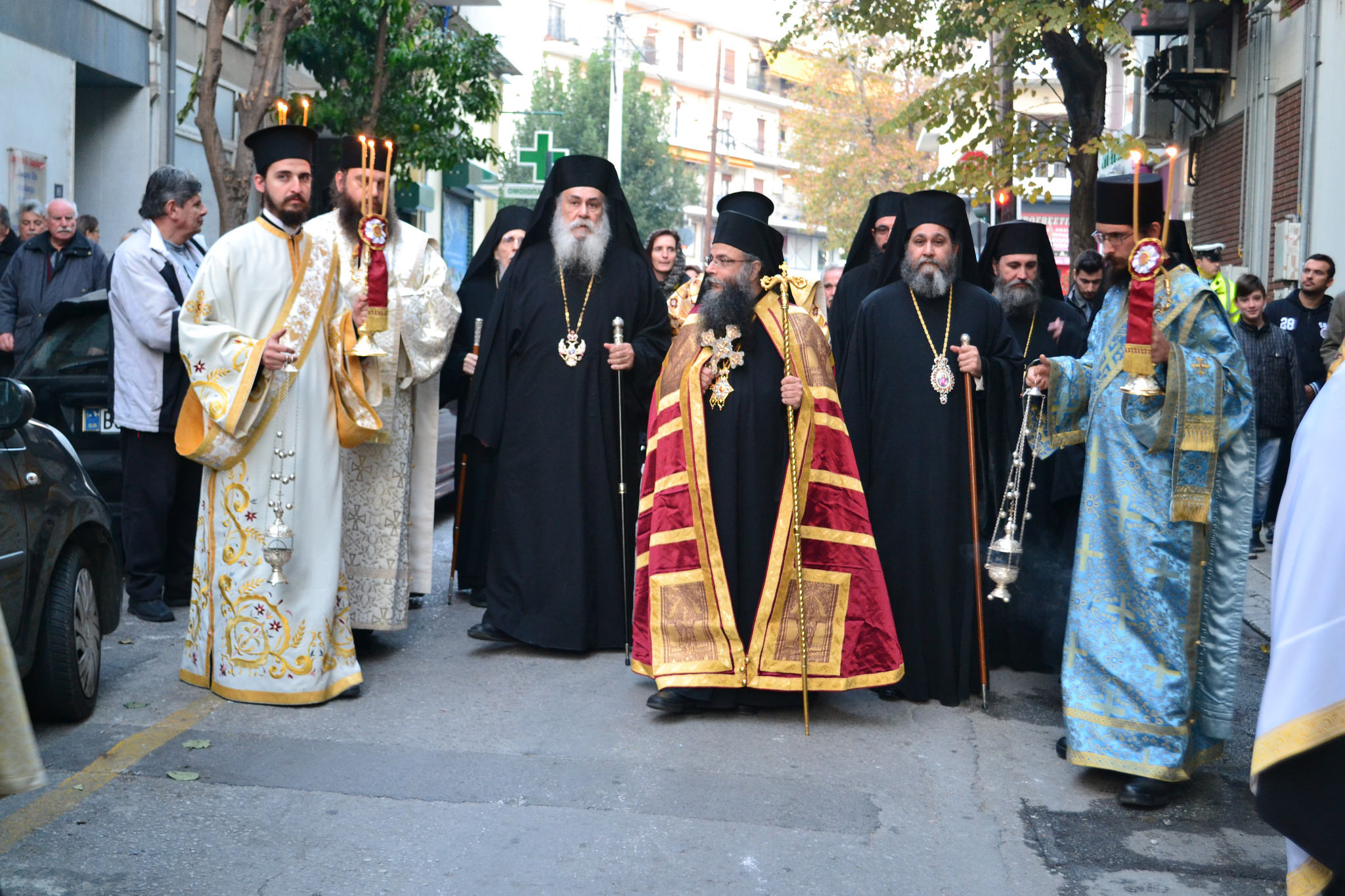Ενθρονίστηκε ο νέος Μητροπολίτης Δημητριάδος κ. Φώτιος