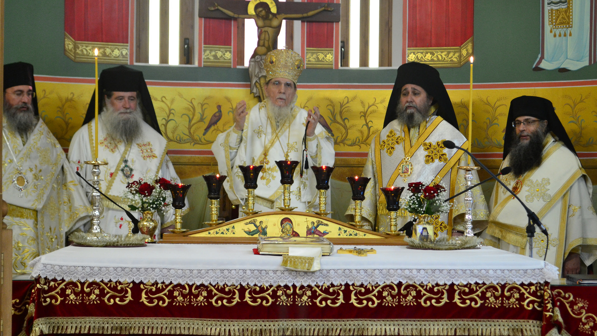 Στην Πανηγυρίζουσα Ιερά Μονή Αγίων Κυπριανού και Ιουστίνης