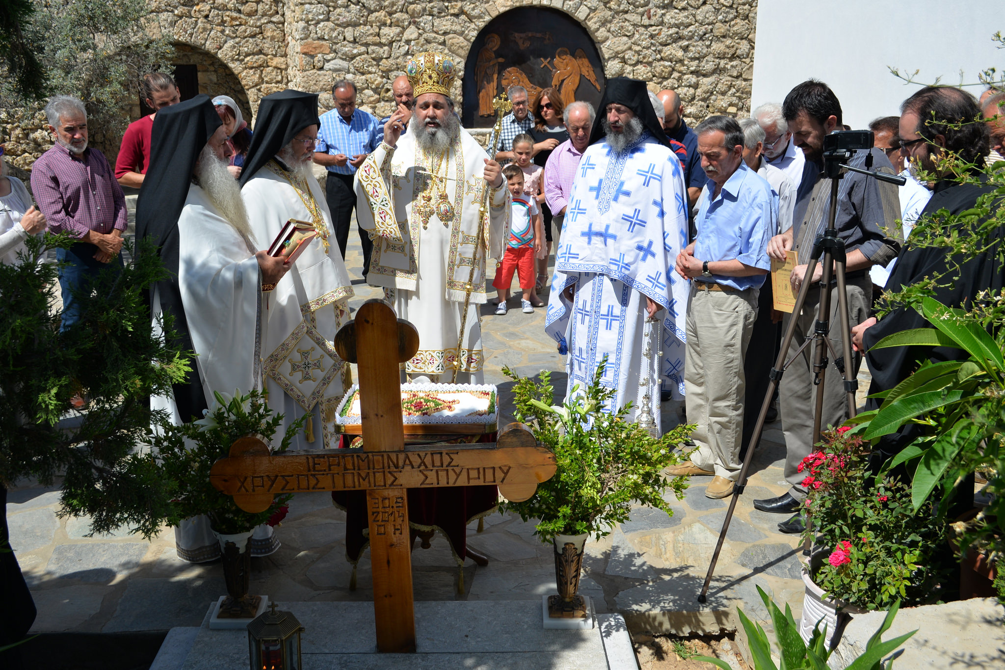 Στην Ιερά Μονή Παναγίας Γοργοϋπηκόου και Αγίων Μυροφόρων Σπετσών