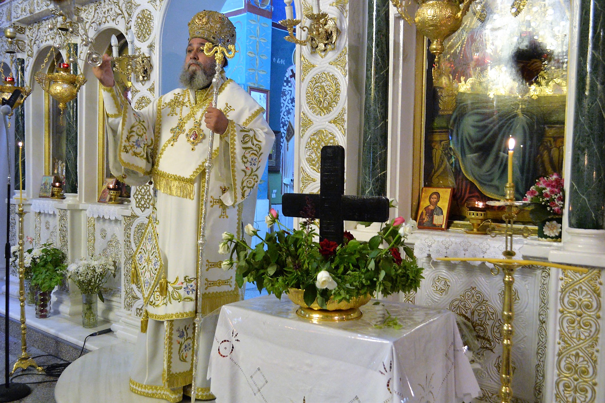 Σταυρός ο φύλαξ πάσης της Οικουμένης