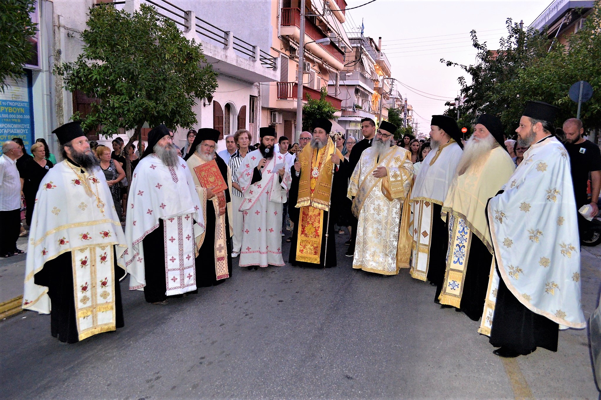 Της Αγίας Αθληφόρου και Οσιομάρτυρος Παρασκευής.