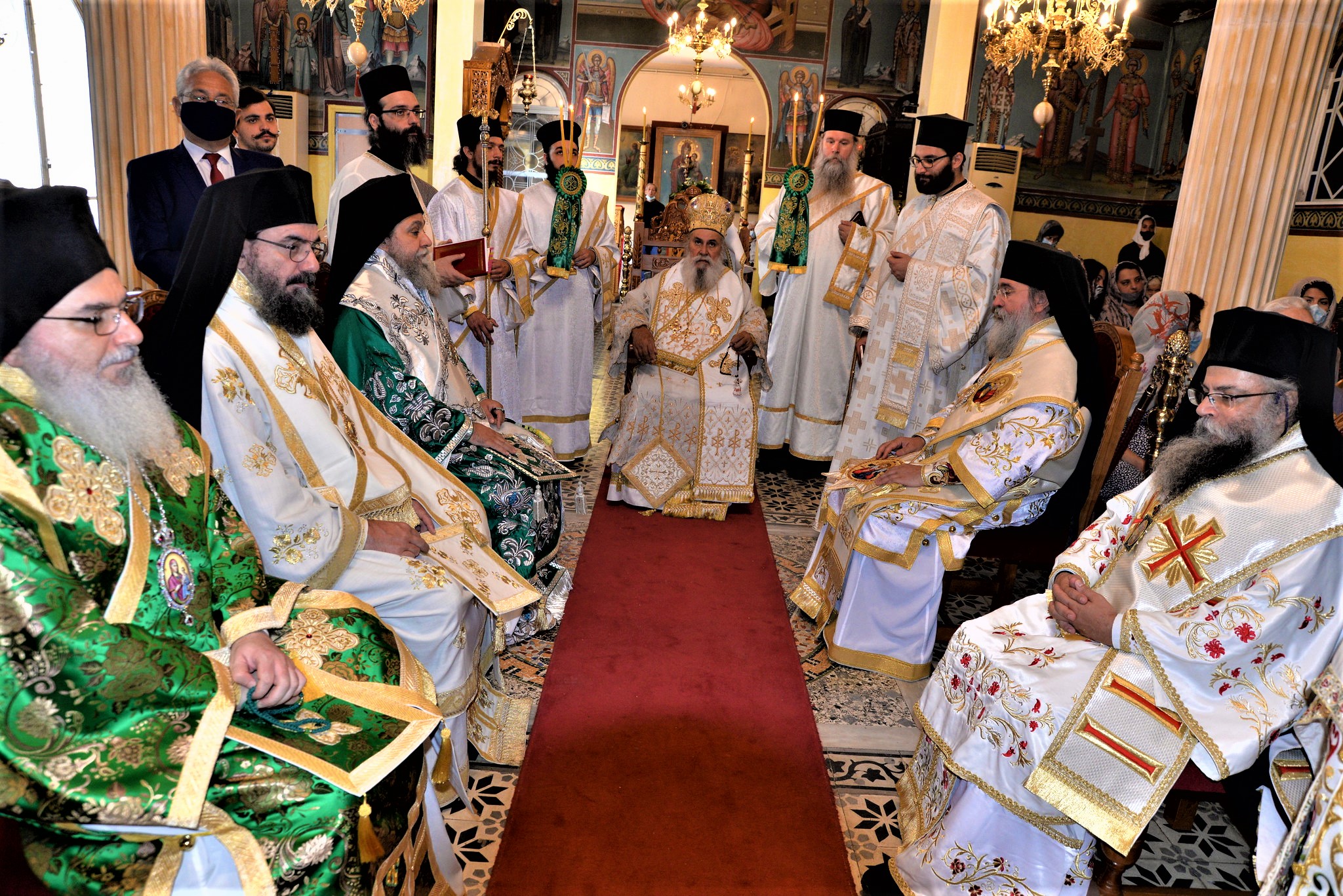 Η Πειραϊκή εκκλησία εορτάζει δια του Ποιμενάρχου της.