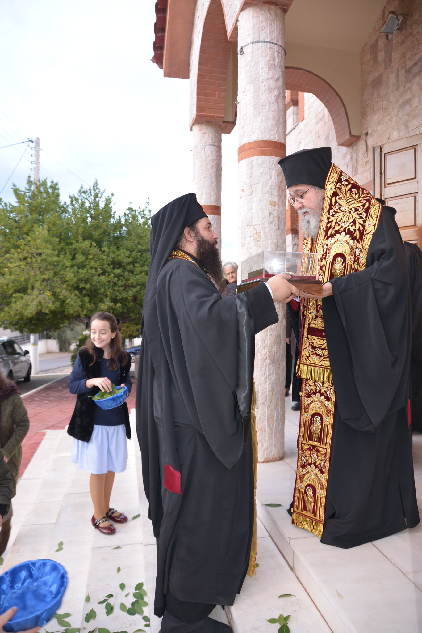 Η υποδοχή του Ιερού Λειψάνου της Δεξιάς Χειρός του Αγίου Ιερομάρτυρος Κυπριανού στη Σαλαμίνος