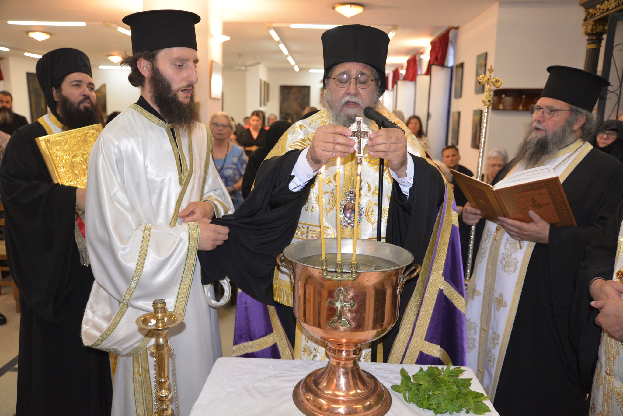 Ακολουθία των Θυρανοιξίων του Ιερού Παρεκκλησίου του Αγίου ενδόξου Μεγαλομάρτυρος Δημητρίου του Μυροβλήτου